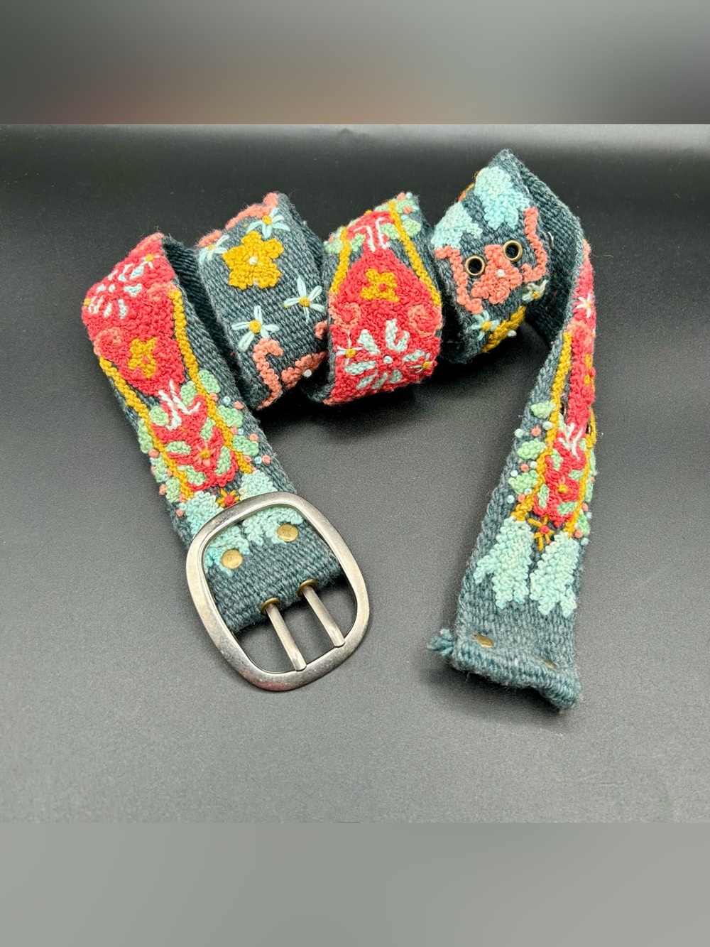 JENNY KRAUSS Sunshine Daydream Embroidered Wool Belt. 100 % Wool. Size M